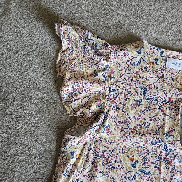 Indi & Cold flutter sleeve paisley floral blouse size small - Picture 5 of 13